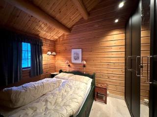 Cabin with Hot Tub and Panoramic Mountain Views - Beitostøl - 1