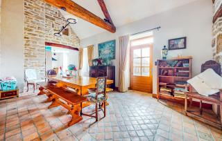 Lovely Home In Aresches - - 7