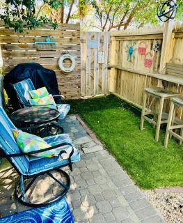 Mini Pearl, Private 2 BR - 1 block to BEACH! - 8