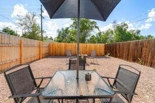 Contemp, Quaint Entire 2Bd unit - 7