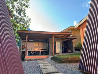 Guest House Budi Jaya - - 1
