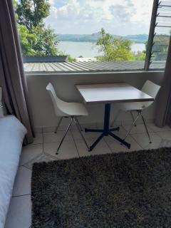 Sky Deck Lodge - Hartbeespoort - 2