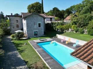 Villa au calme avec piscine - Saint-Ismier - 0