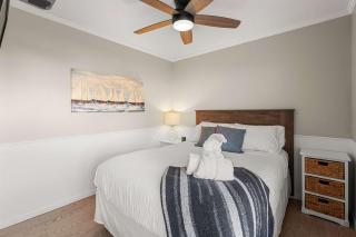 Beachfront - 2 Bedrooms - Big Screen TV - Gulf Shores - 4