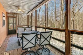 13 Mi to Lake Chatuge Hiawassee Cabin with Views! - Hiawassee - 8