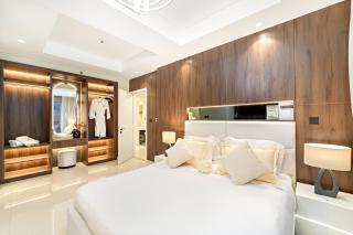 Panoramic Burj Khalifa and Sea View, Infinity Pool, Luxury 2BR - Dubai - 7