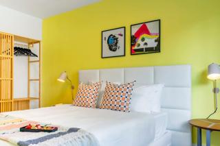 Stunning 8 bedroom Villa with Pool Basketball Pickleball BBQ Mini-golf and more - North Miami - 2