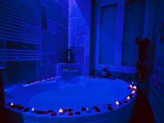 Anniversaire Surprise Luxe Champagne offert & Parking - Dijon - 2