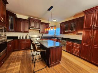 4 Bed Home - 7 mi to Downtown Ann Arbor - Ypsilanti - 5