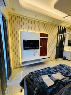 Skyloon Stays - Ghaziabad - 8