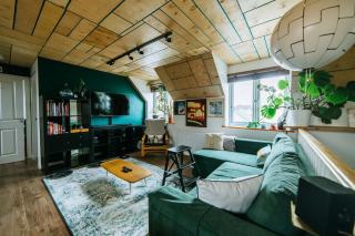 Mansell Road - Trendy Loft with Free Parking - 4