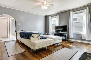 Charming 2-Bedroom Home with Private Gym - 1