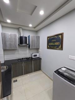 Apartment in Bahria town Lahore - Lahore - 5