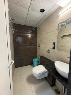 Shivanshika Guest House - Varanasi - 3