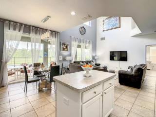 7BR Villa in Emerald Island w/ Resort Perks - 1