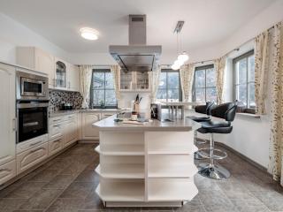 Chalet Pirchhof inklusive Sauna - 1