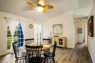 Families and large groups, with TVs in every room - 0