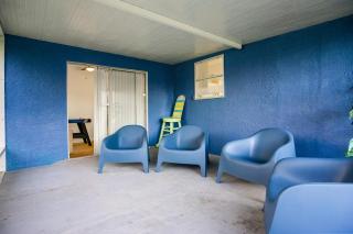 Families and large groups, with TVs in every room - 4