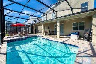 10BR Storey Lake Home w/ Game Room, Pool & Spa Near Disney - Kissimmee - 0