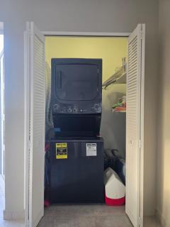 New, cozy & close to everything - Palm-Eagle Beach - 5