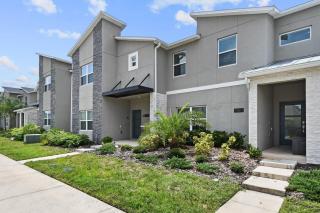 Cozy Family Retreat with Pool Near Disney World - Kissimmee - 5