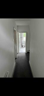 Cosy Bedroom in Tooting - London - 9