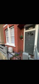 Cosy Bedroom in Tooting - London - 2