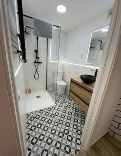 Apartamentos Plaza Castilla - Madrid - 1