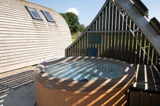 Sedgewell Barn by Wigwam Holidays - 3