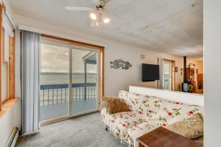 Boat, Grill and Unwind Lakefront Cayuga Home! - Aurora - 6
