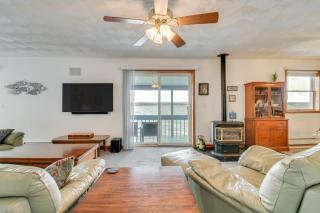 Boat, Grill and Unwind Lakefront Cayuga Home! - Aurora - 5