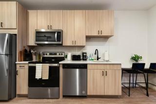 HULU, GYM with Parking Near UPMC, Pitt Uni, Shopping - 8