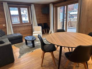 Appartement cozy 3P à 5m du front de neige avec parking et terrasse - FR-1-464-236 - 0