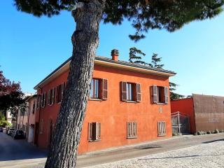"Canal View", appartamento ampio e luminoso, con splendida vista sul canale e sul ponte romano, free parking, AC, WIFI - Rimini - 1