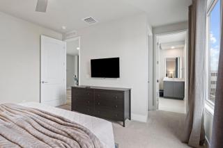 5 Bd 4.5 B Luxury Apt 36-206 - 4