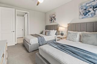 5Bd 4 and a half Ba 2 Story apt 49-215 - 6