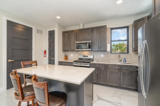 Phillips Apt - Matthews - 2