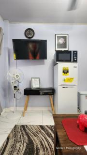 Nells Comfort Suite #2 Located in Providence EBD - Providence - 1