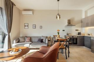 Novi Hills Residence - 8