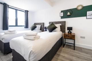 Premium CITY Apartment - Hemel Hempstead - 1