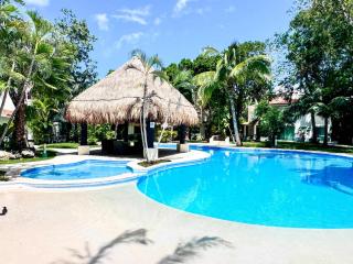 Tropical Playacar Villa Pool Near 5th & Beach - Playa del Carmen - 3
