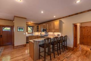 Crystal Mountain Lodge - Valle Crucis - 4
