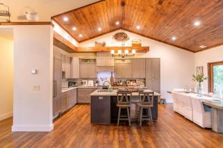 Sweet Water Estate - Butler - 3