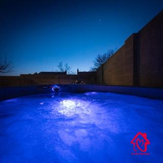 Gusto Retreat Modern Serenity - An Irvie Home - 2