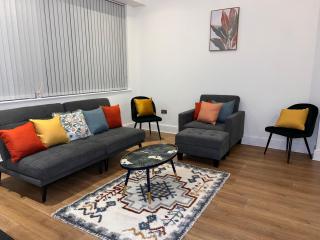 Modern 2 Bedroom Apartment in Leicester City Centre with Free WiFi - 0