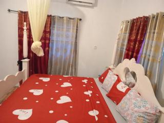 The Gibson's Palace - 9