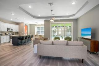 Sea La Vie Beach House - 4