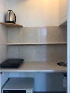 Studio-like room with own entrance - Parkstone - 2