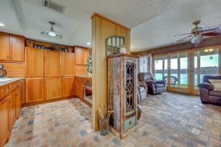 River-View Condo with Boat Slip in Welaka! - Welaka - 3
