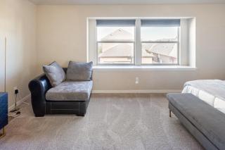 Bright and Spacious 3 Bedroom Townhome, Minutes from DFW Airport - 3